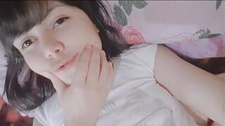Virgin youngster skank masturbating - Hana Lily