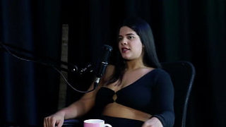 She was invited to be his ex-wife, she prefers to live alone, her family has always accepted, and the bizarre... - Val Mineirinha (SHEER RED)